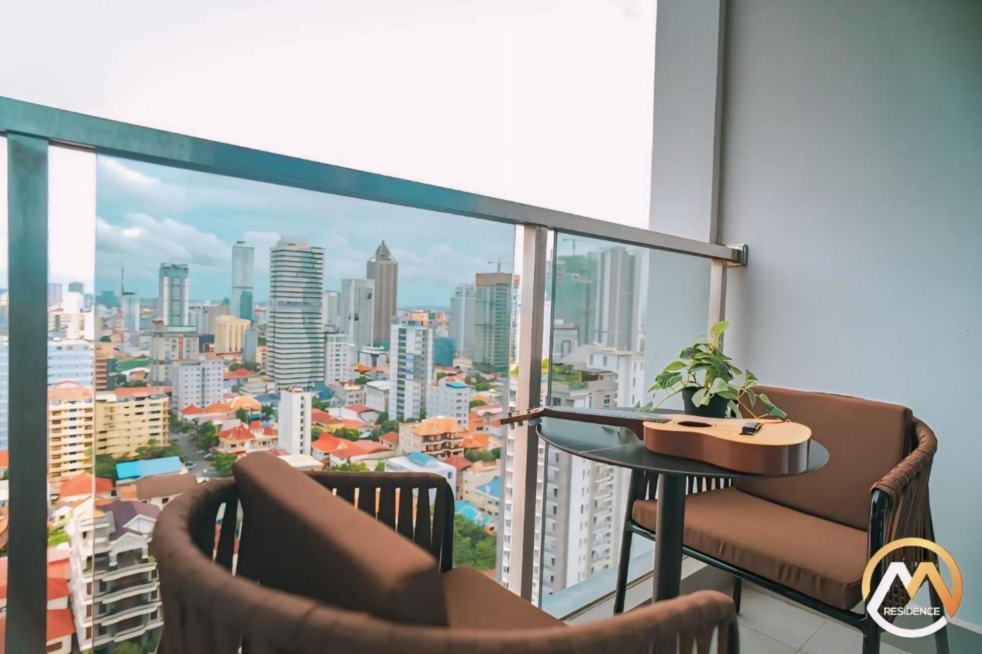 Hotel Serviced Condo Unique Infinity Pool With Mekong River View Phnom Penh Exterior foto